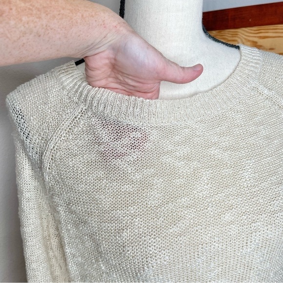 Forever 21 Keyhole Open Back Long Sleeve Sheer Knit Sweater in Cream Tan Small - Picture 4 of 8